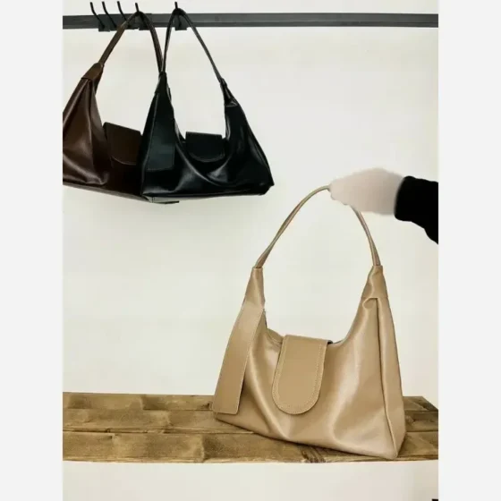 کیف زنانه دو جیب کراواتی پکه دار جنس وارداتی شرانگ ریز رنگ مشکی شکلاتی موکا سرمه ای سایز 33 در 19