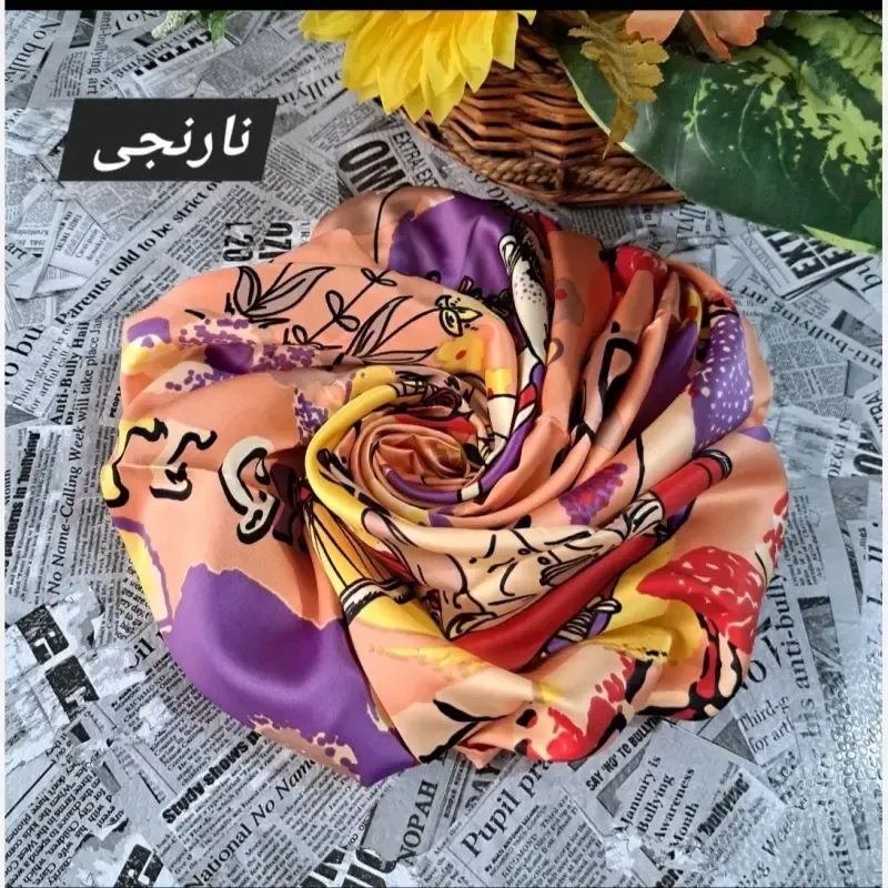 مینی اسکارف ابریشم طرح باربی ابعاد 76 در 76 رنگی - تصویر 16